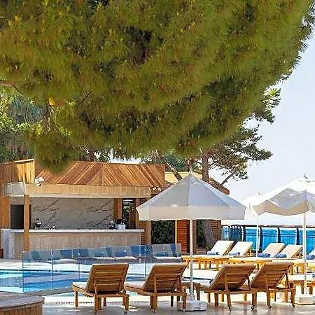 Hotel Delta Lara 5*